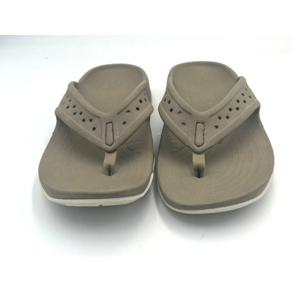 Crocs Swiftwater Deck Flip Flops Men's 7 Beige Iconic Comfort Neutral Boating